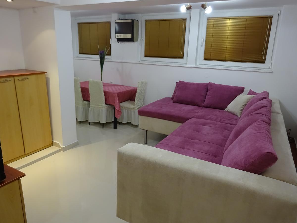 Jasmin White Apartment Skopje Exteriör bild