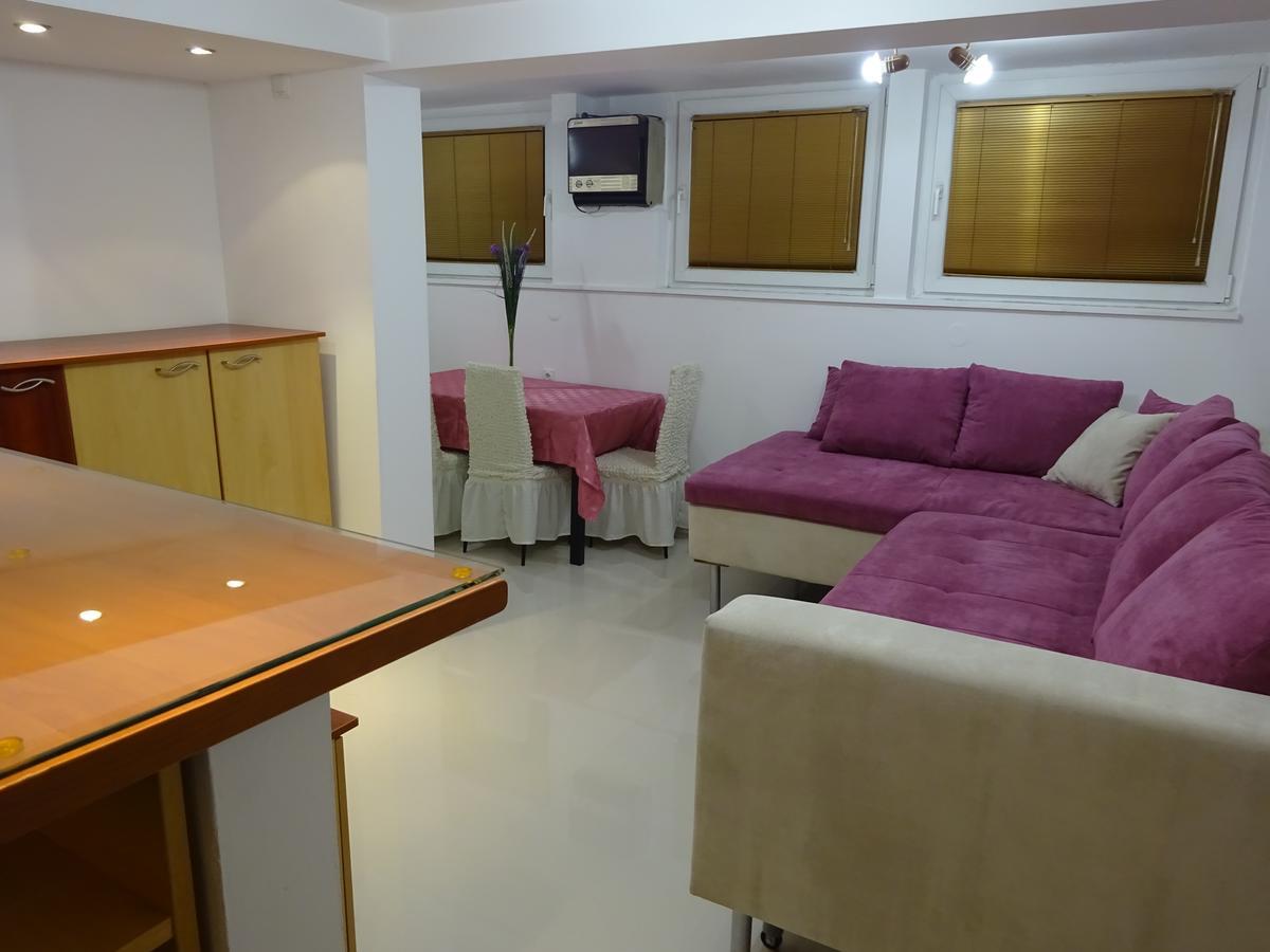 Jasmin White Apartment Skopje Exteriör bild