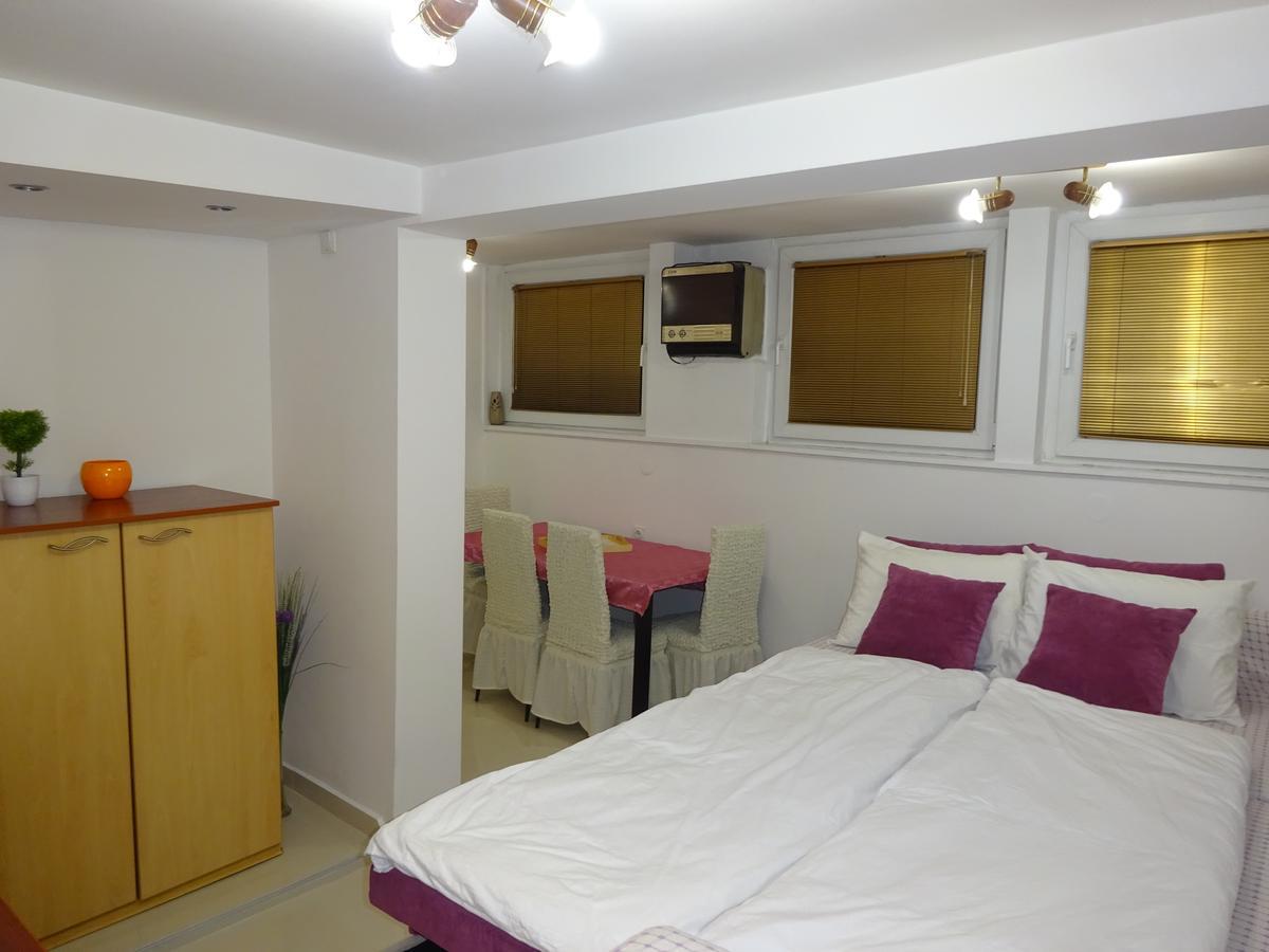 Jasmin White Apartment Skopje Exteriör bild
