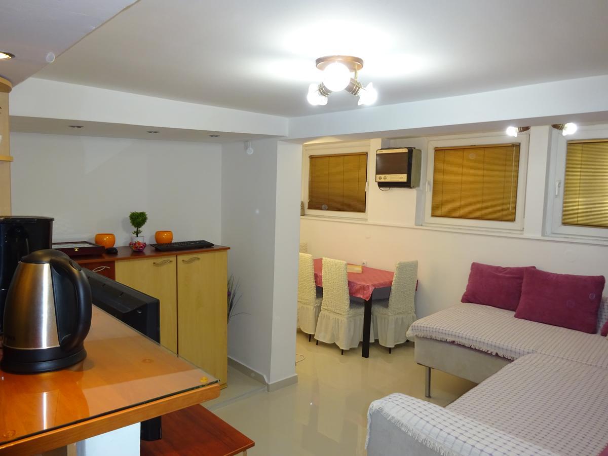 Jasmin White Apartment Skopje Exteriör bild