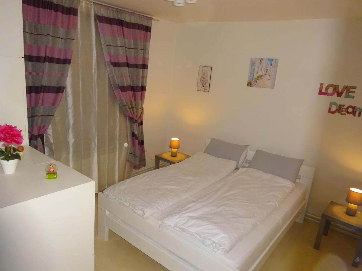 Jasmin White Apartment Skopje Exteriör bild